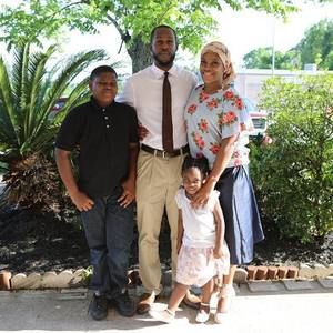 Meet your Posher, Gregory